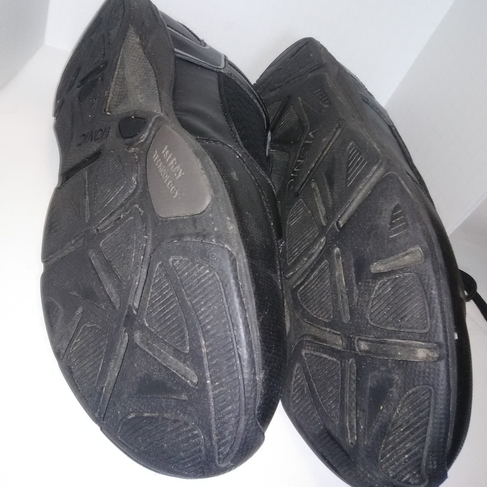 Vionic Shoes size 13 - Picture 4 of 4